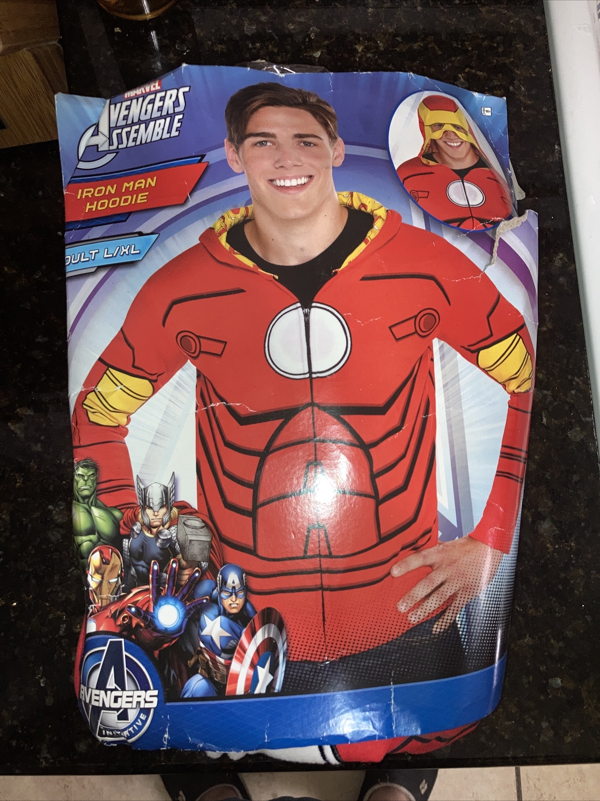 Halloween Costume Men’s L/XL Hoodie Iron Man Avengers